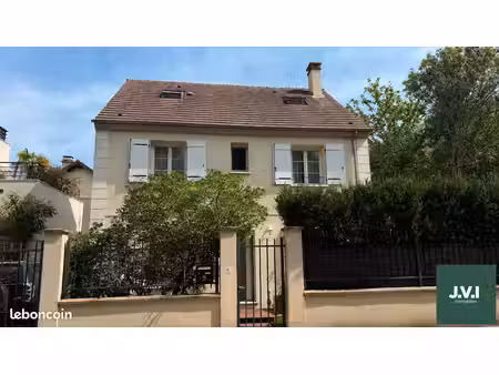 maison 6 pièces 160 m²