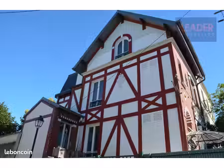 propriété 8 pièces 200 m²