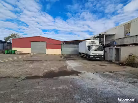 local industriel 1 720 m²