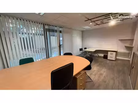 local professionnel / bureaux à louer – 75 m² – espace coworking et salle de réunion