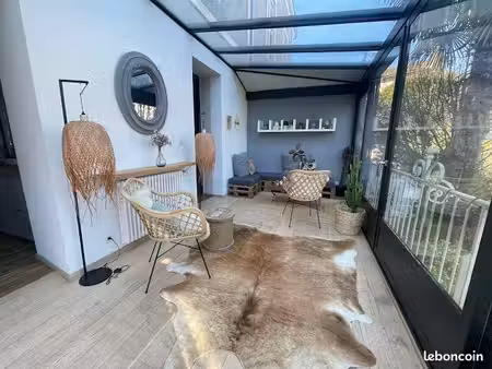 maison 8 pièces 210 m²