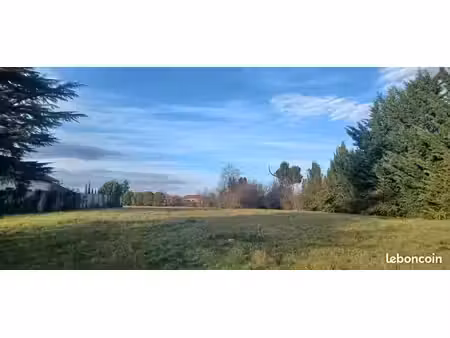 terrain 635 m² marges