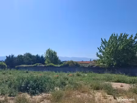 terrain 833 m² mours saint eusebe