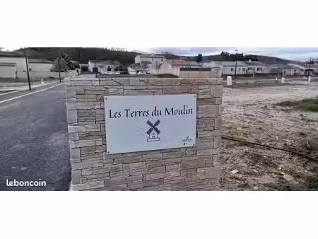 terrain 325 m² puygiron