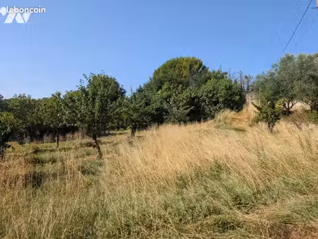 terrain 1788 m² montoison