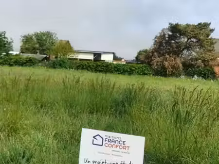 terrain 400 m² surville