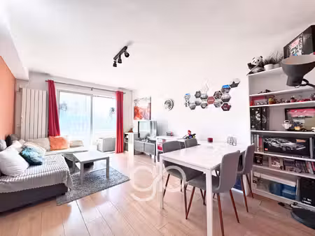 à vendre - t3 61 m2 avec véranda et parking - montpellier an