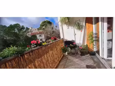 nimes à vendre t5 de 84 m² 3 chambres  garage individuel  balcon  jardin commun  parking