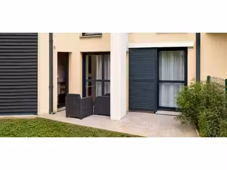 soissons  f2 en rez-de-jardin avec terrasse et garage fermé