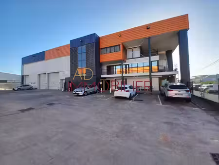 entrepôt 215 m2 - rdc - zi jarry vue mer