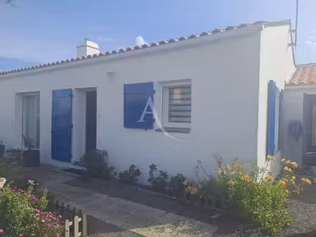 location a l'annee barbatre