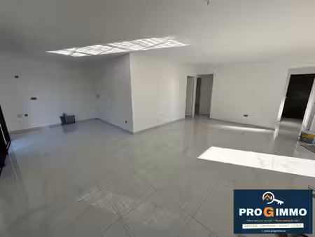 vend maison neuve de type f4 saint benoît