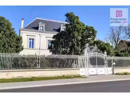 maison bourgeoise de 380 m2 sur 3 niveaux avec de nombreuses possibilités