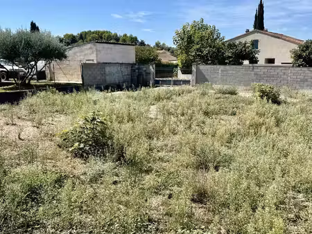 terrain viabilisé de 350 m2 à beauvoisin