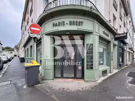 local commercial 124 m² brest