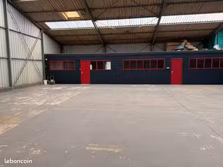local commercial 340 m² pleyben