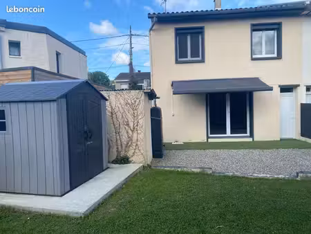 maison t5 100m2 mitoyenne d’un côté