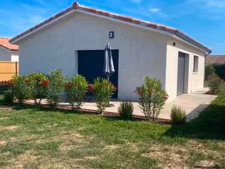 ★villa neuve t3 meublee avec clim  terrasse et jardin ★