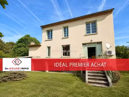 - maison de 110m² avec 4 chambres   à rénover avec 3 200 m² de terrain