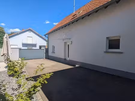 maison individuelle – 104 m² – 3 chambres – grand garage