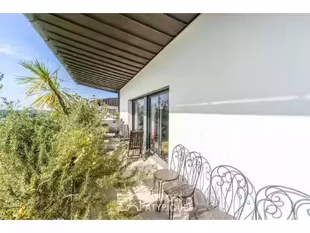 a louer  appartement meublé de 98m2 à carquefou avec superbe terrasse de 100 m²