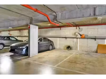 opportunité rare : emplacement de parking en plein cœur de h