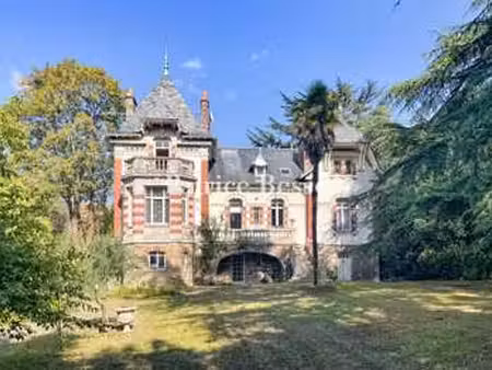 vente maison à nantes (44000) : à vendre / 420m² nantes