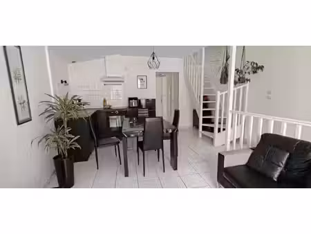 à vendre à saint-michel-chef-chef appartement en triplex 4 p