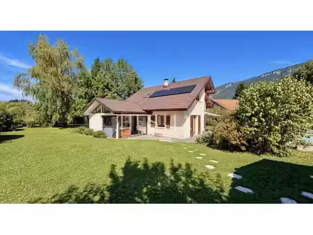 maison individuelle avec piscine