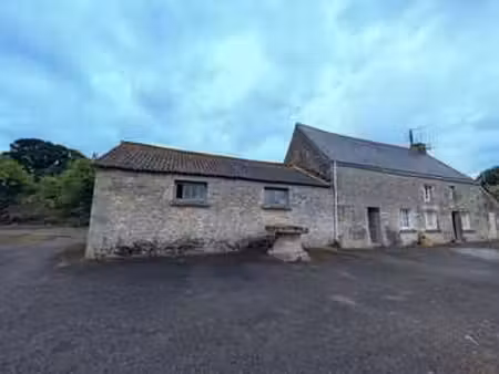 vente longère et corps de ferme à séglien (56160) : à vendre / 115m² séglien