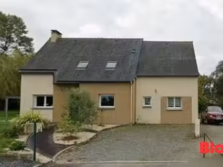 vente maison à saint-étienne-en-coglès (35460) : à vendre / 137m² saint-étienne-en-coglès