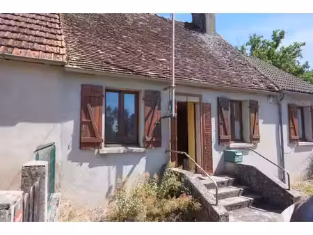 petit prix pour cette maison mitoyenne de 53 m2 sur parcelle