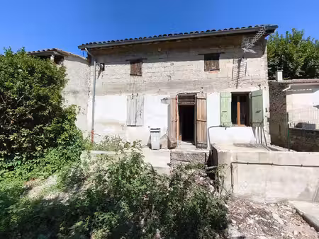 maison de village à rénover – 158 m² – enclave des papes