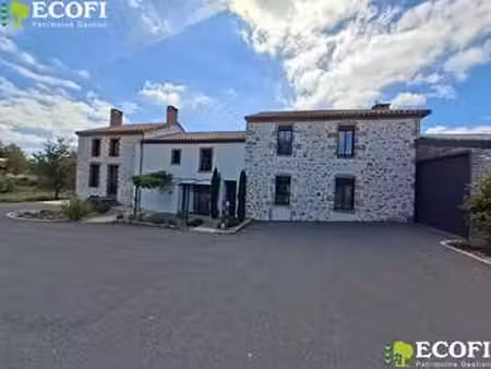 vente maison à bressuire (79300) : à vendre / 221m² bressuire