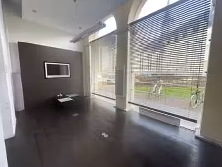 location bureaux et commerces à caen (14000) : à louer / 102m² caen