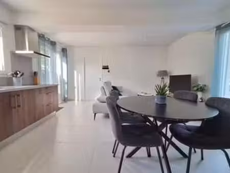 location maison au poiré-sur-vie (85170) : à louer / 49m² le poiré-sur-vie