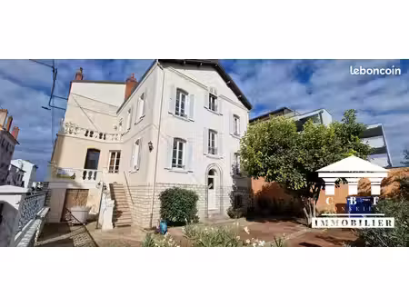 maison 9 pièces 180 m²