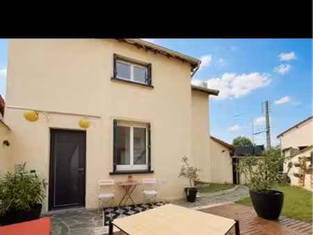 maison 2 chambre et garage