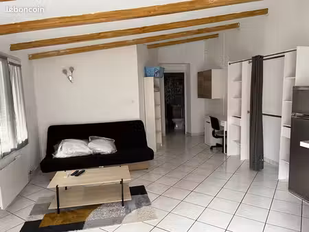 studio meublé avec terrasse