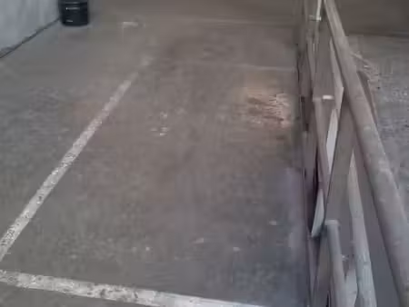 parking couvert  fermé et sécurisé pour emplacement moto/scooter