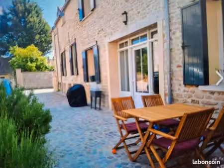 belle maison t3/4 dans corp de ferme