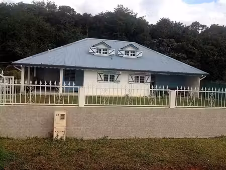 villa t5 a louer à macouria