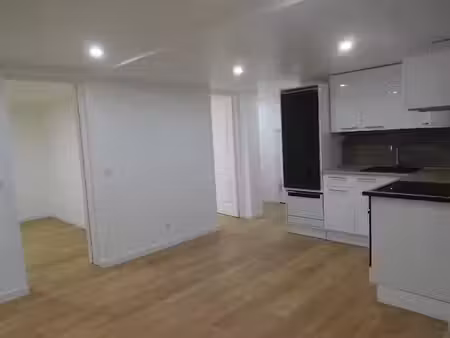 location appartement 3 pièces 44 m² à nantua (01130)  714 €