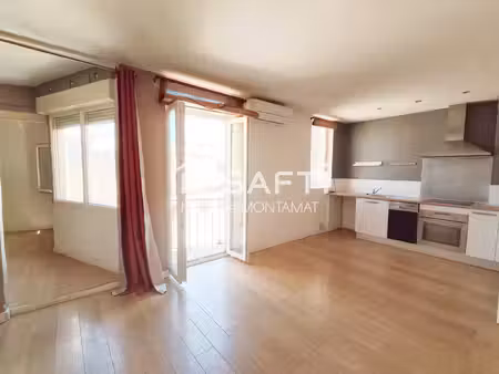 charmant t2 de 33m²  clim  avec balcon  3ème étage