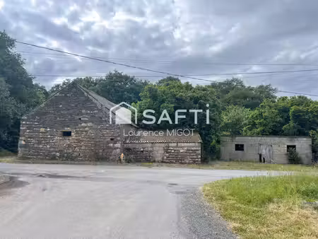 bâtisse en pierre à rénover – beau potentiel
