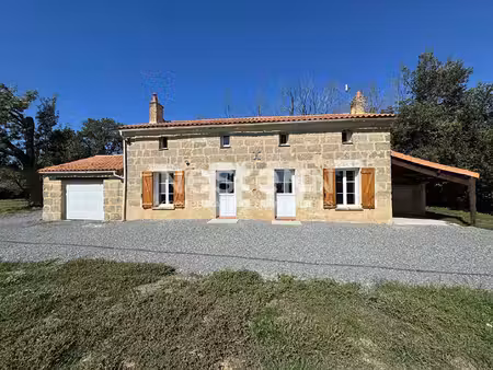 a vendre - longère en pierre avec jardin - axe doué-la-fontaine / vihiers - d6123