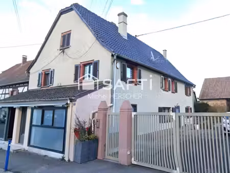 cette propriété de 204 m² sur un terrain de 250 m²  se compose de trois gîtes  de deux app
