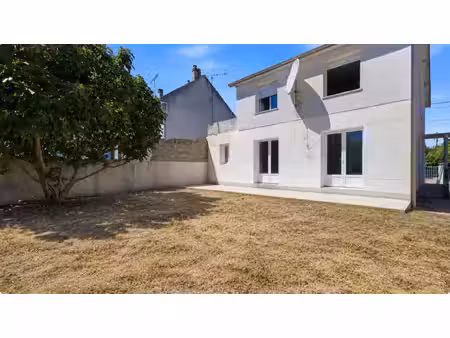 vous recherchez une maison spacieuse pour accueillir toute votre famille ! découvrez cette