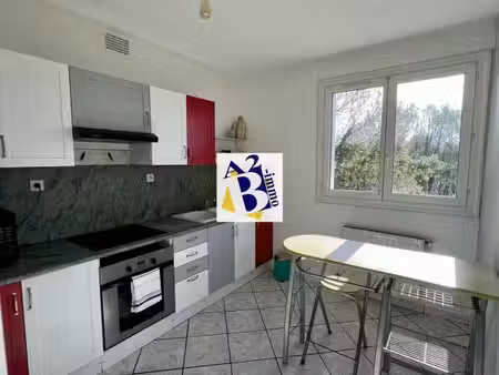 angouleme  appt t3  garage
