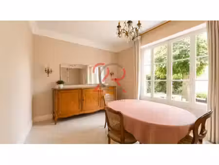 maison 4 chambres avec garage et extérieur